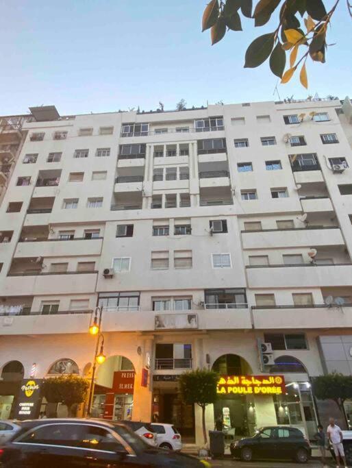 Apartment Oumnia 1 - City Center Tânger Exterior foto
