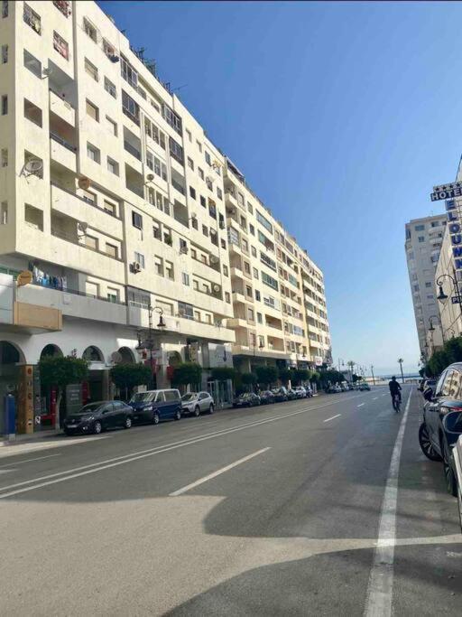 Apartment Oumnia 1 - City Center Tânger Exterior foto