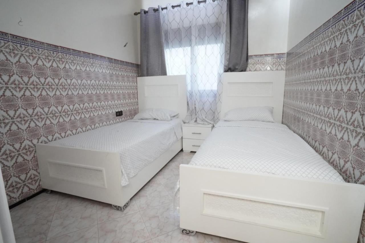 Apartment Oumnia 1 - City Center Tânger Exterior foto