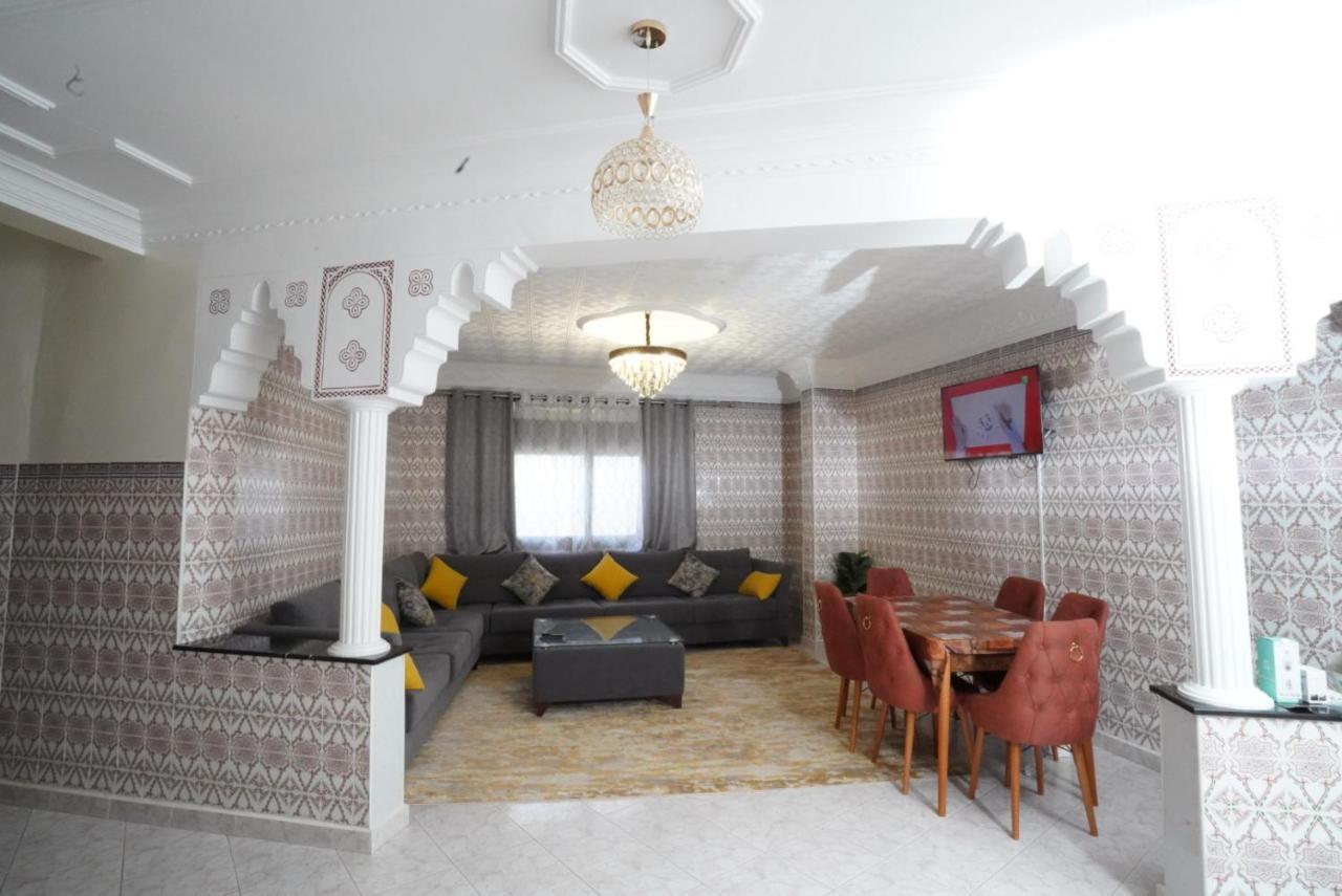 Apartment Oumnia 1 - City Center Tânger Exterior foto